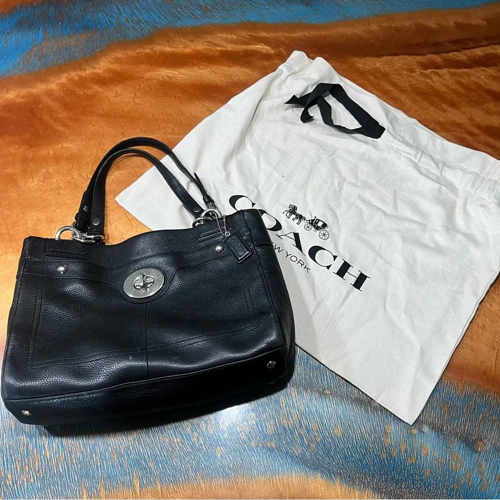 Coach Penelope Carryall Black Pebbled Leather Shoulder Bag silver Turnlock
